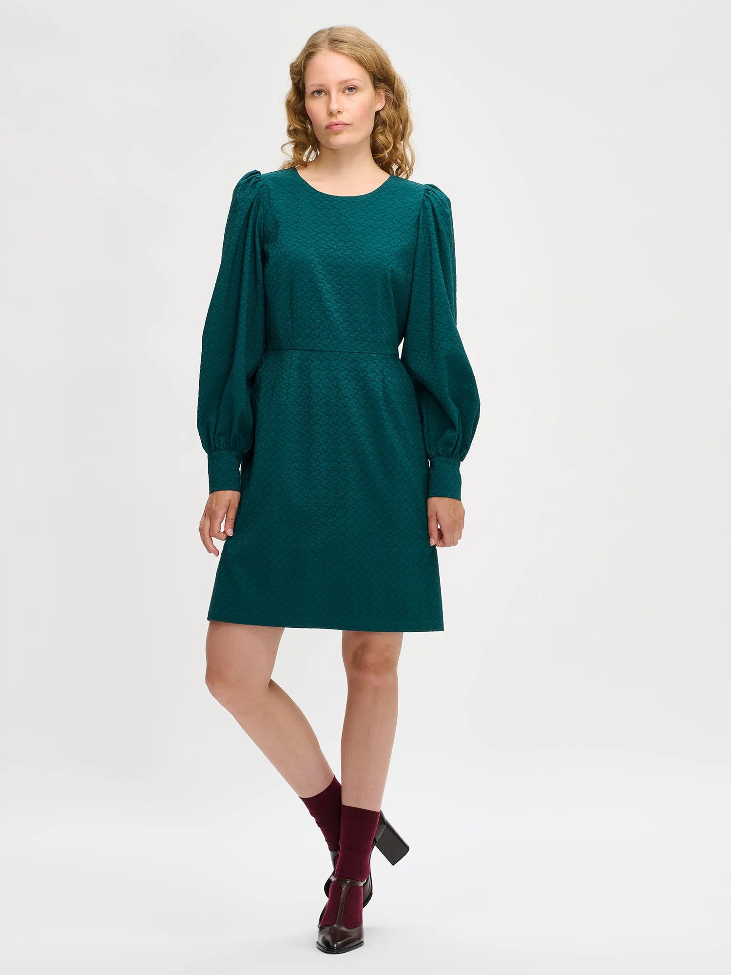 dark green